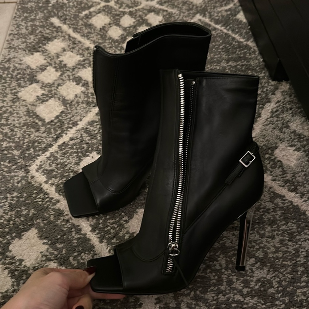 Brand new Nine West open toe boot